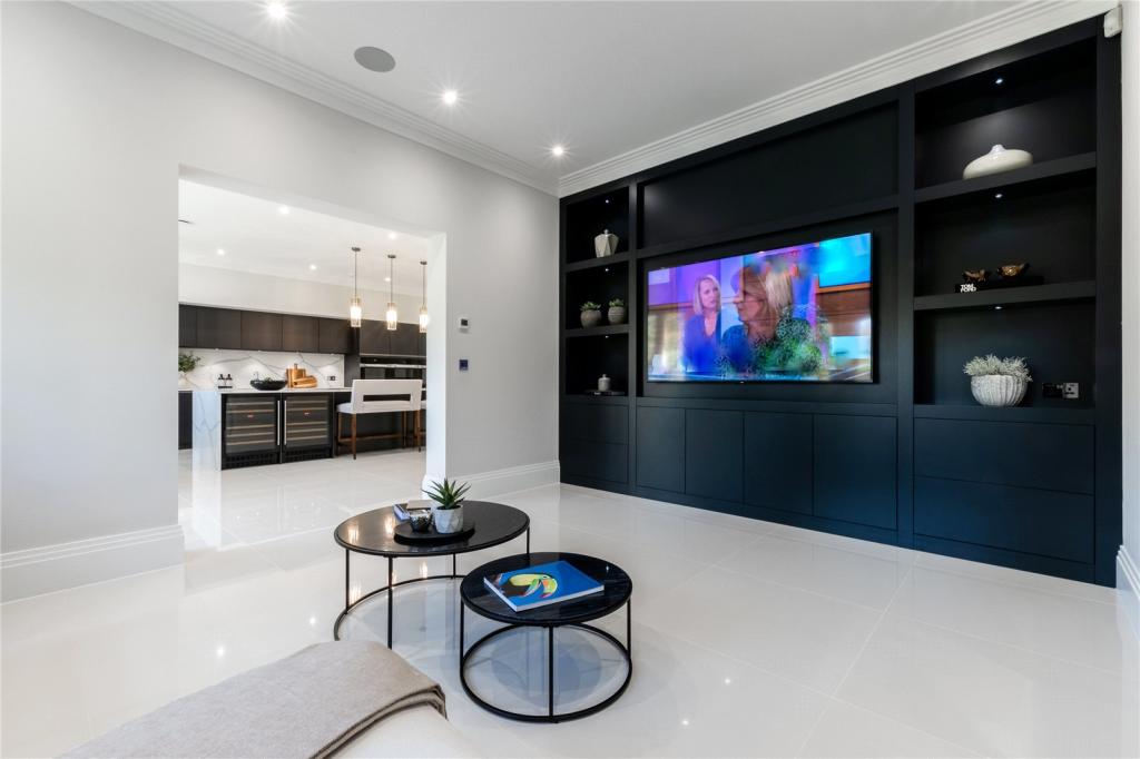 37928_GUC210034_IMG_11_0000