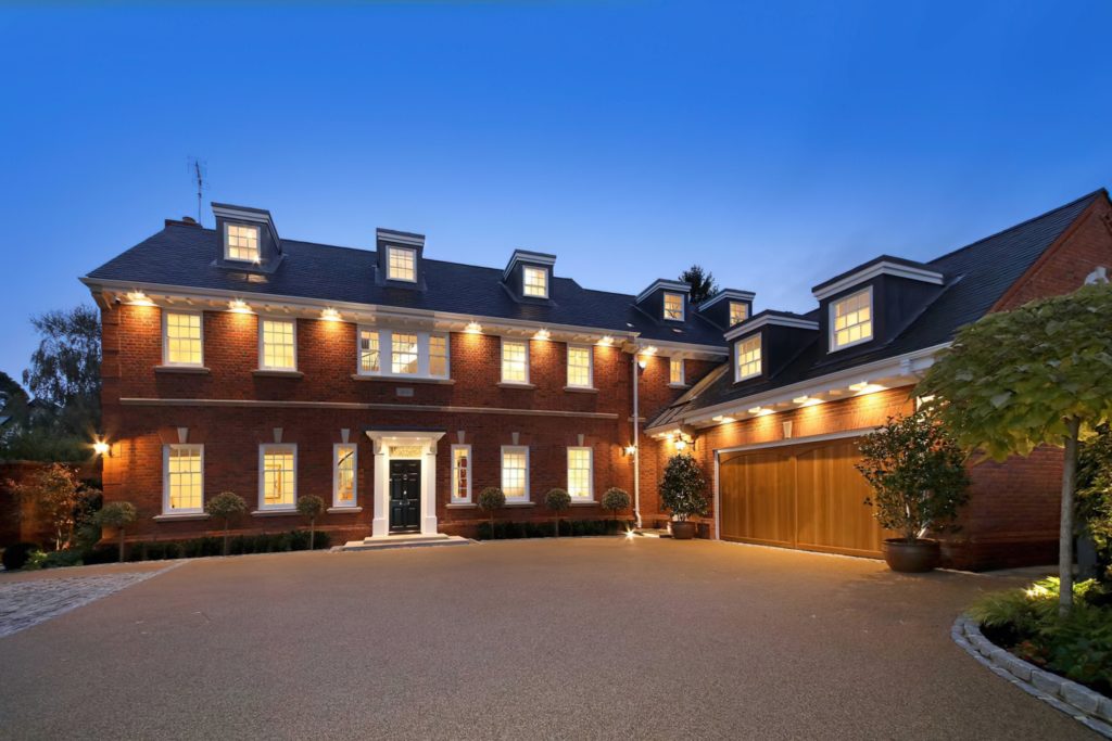 f5d4993d-d8bd-438e-8bc4-6864f9b4298c-0-standard-scale-2_00x