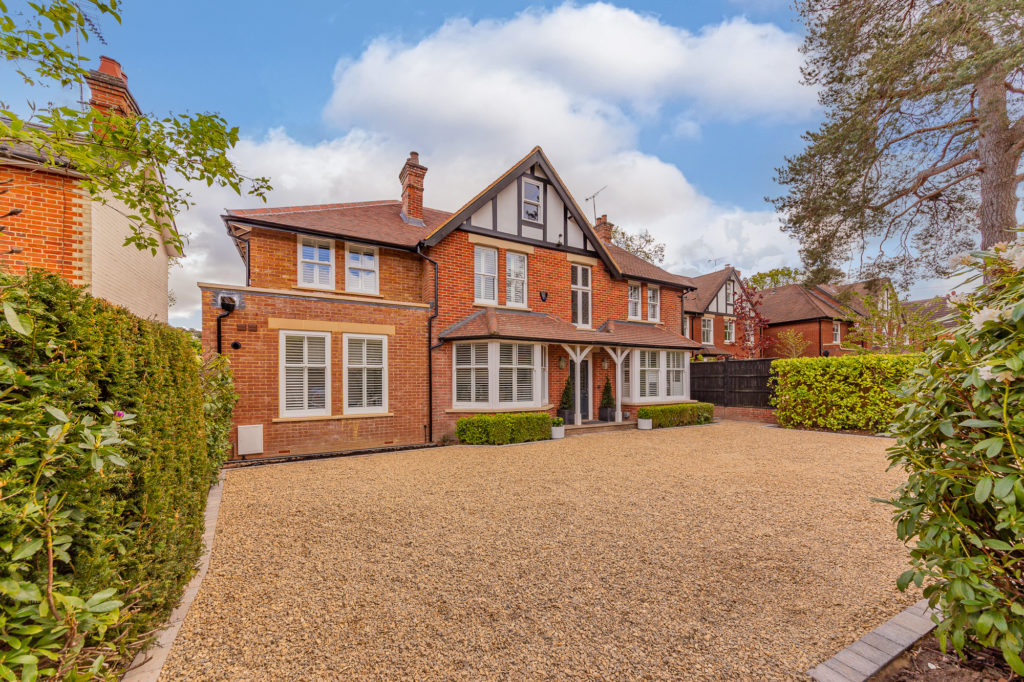 New-Wokingham-Road-Crowthorne-detached-house-NEW_Externals-(3)