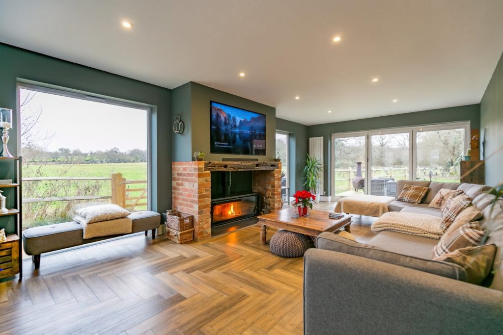 49305_S151069_IMG_04_0000-standard-height-1200px