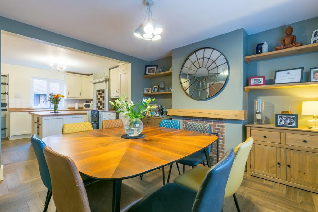 49305_S151069_IMG_11_0000-standard-height-1200px