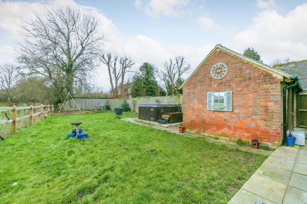 49305_S151069_IMG_25_0000-standard-height-1200px