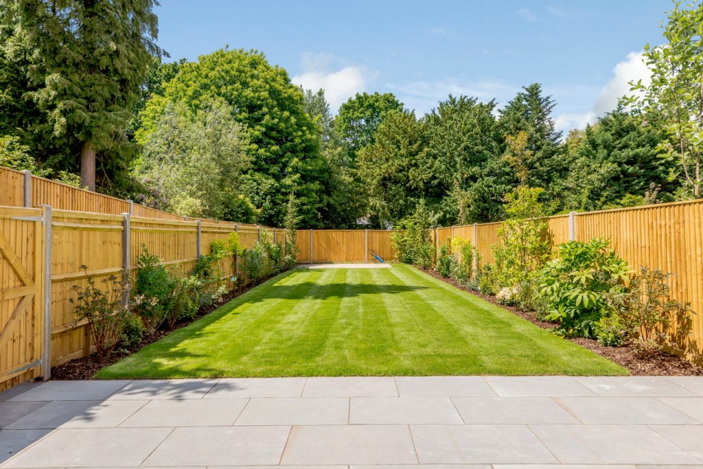 8386735-exterior09-800