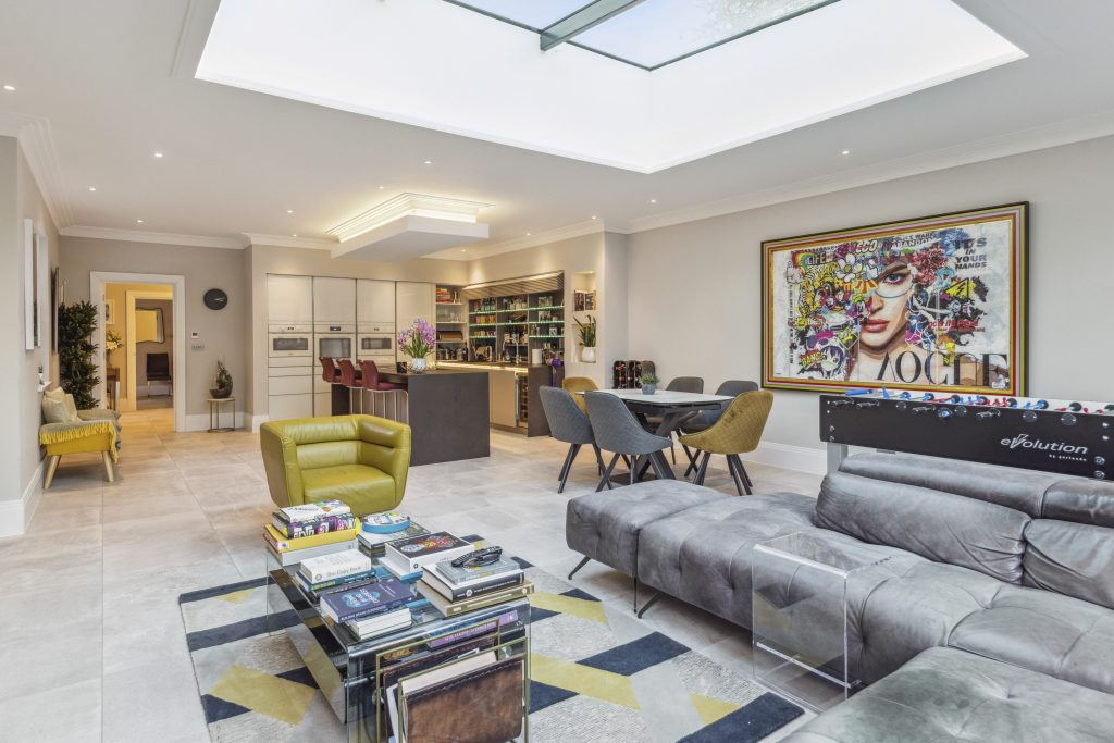 Beechwood West2c Beechwood Avenue2c Weybridge2c Surrey2c KT13 9TD-47